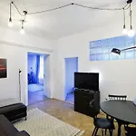 Airy & Bright Flat In Dejvice By Prague Castle