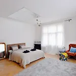 Airy & Bright Flat In Dejvice By Prague Castle